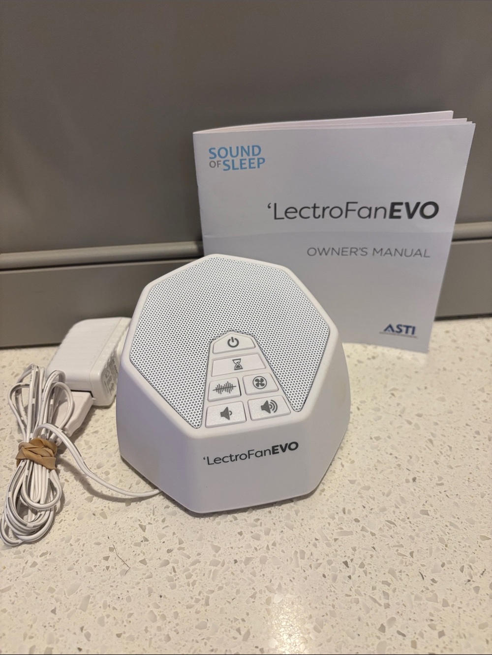 EVO White Portable Sound Machine - Soothing Sleep & Relaxation